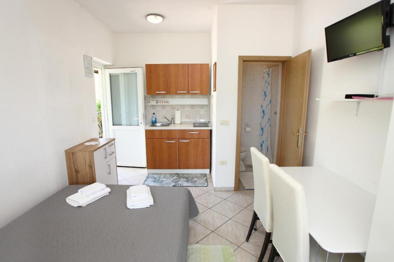 Bozena Studio Kneb Portoroz Bagian luar foto