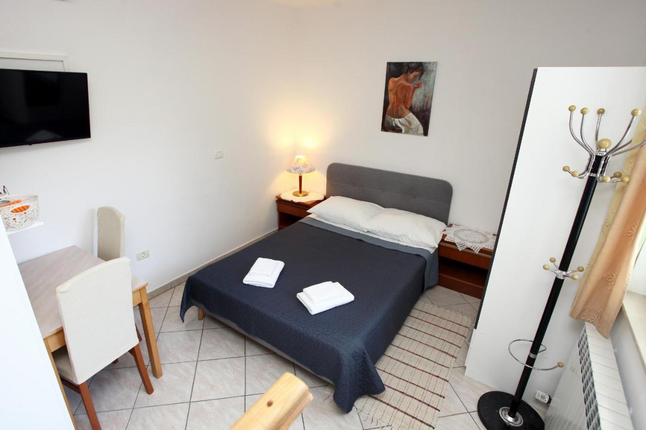 Bozena Studio Kneb Portoroz Bagian luar foto