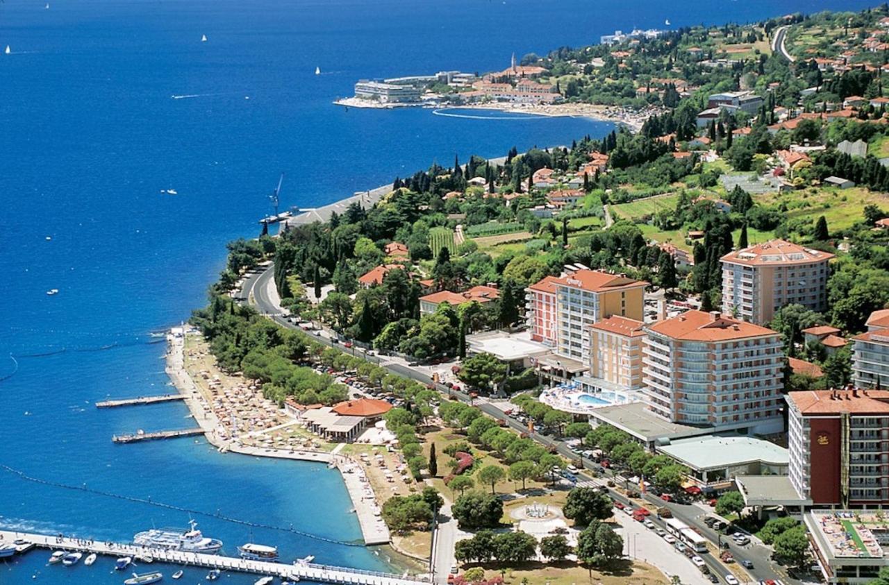 Bozena Studio Kneb Portoroz Bagian luar foto