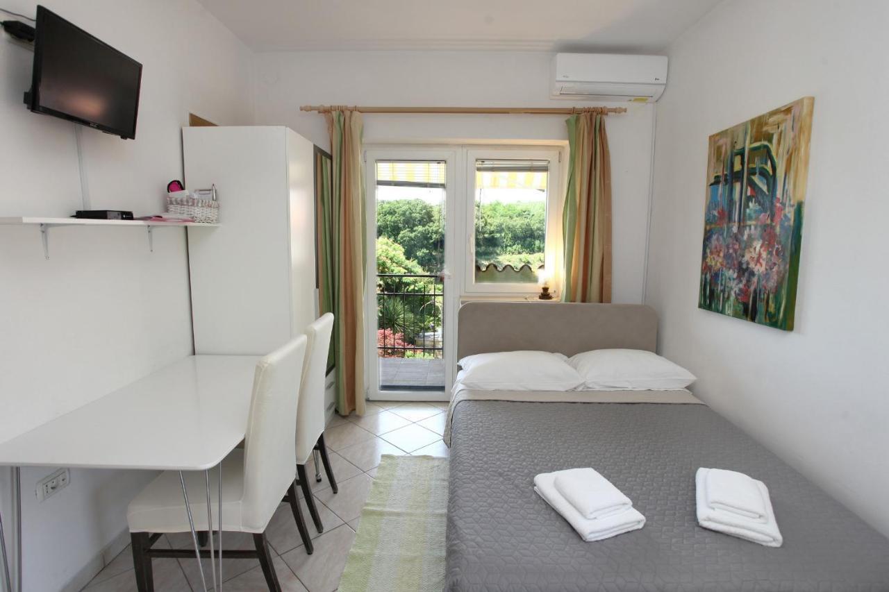 Bozena Studio Kneb Portoroz Bagian luar foto