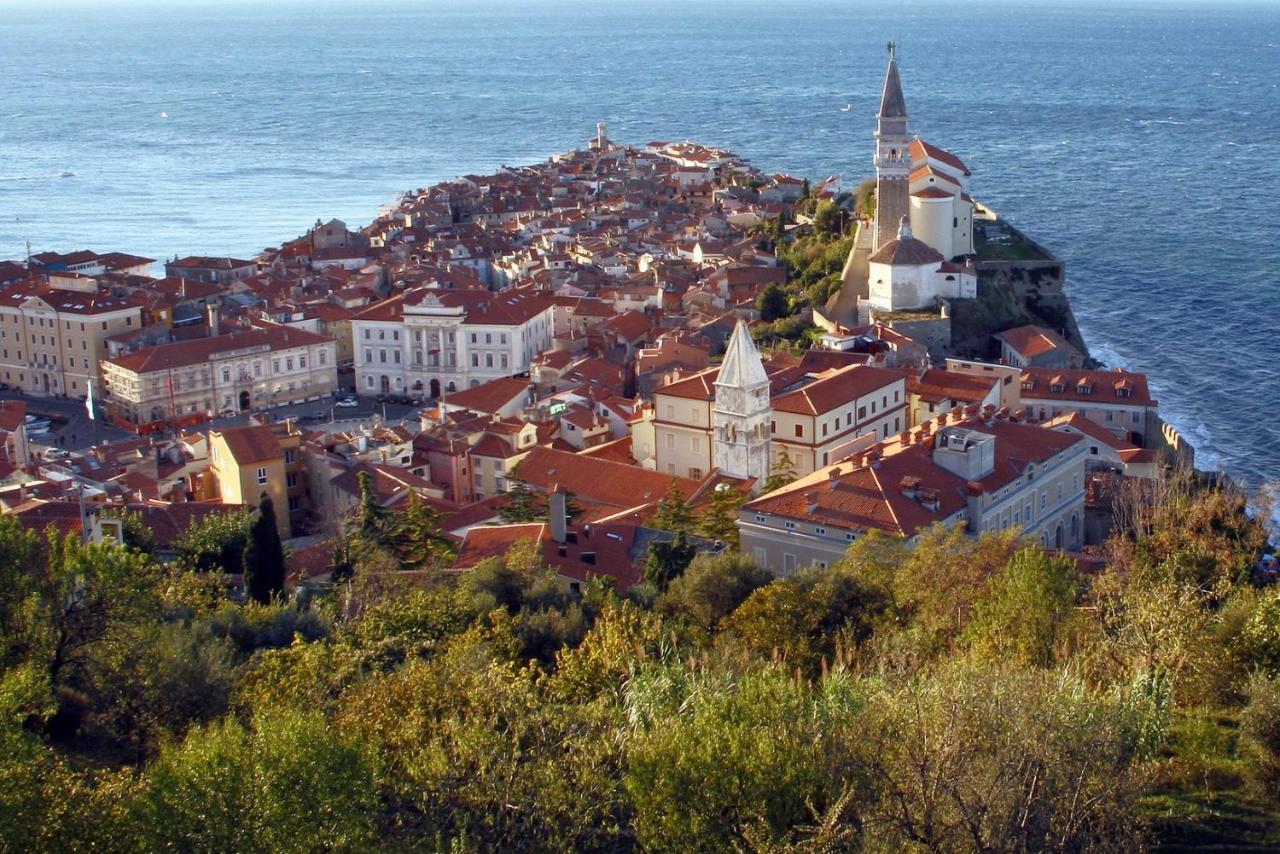 Bozena Studio Kneb Portoroz Bagian luar foto